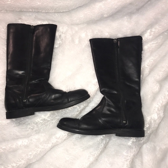 - UGG Maisie leather boot size 5-preowned - Picture 4 of 8